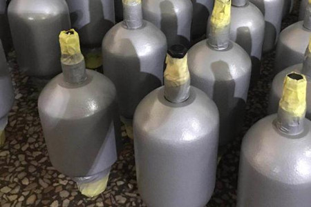 如何減少活塞式蓄能器的故障率？