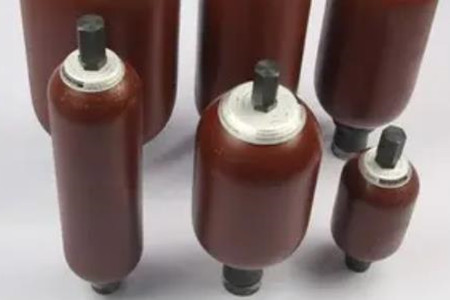 囊式蓄能器如何幫助系統(tǒng)減少故障？真相揭秘！