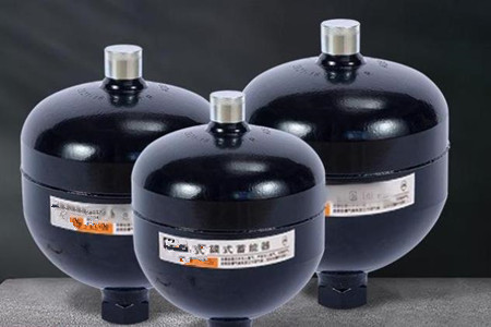 老手都這樣選用皮囊式蓄能器，你學(xué)到了嗎?