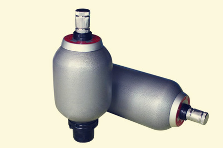 囊式蓄能器的工作原理，液壓系統(tǒng)中的“放大器”！