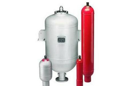 囊式蓄能器為什么會(huì)產(chǎn)生壓力嚴(yán)重下降的問(wèn)題？