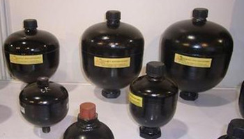 隔膜式蓄能器拆裝時注意哪些？