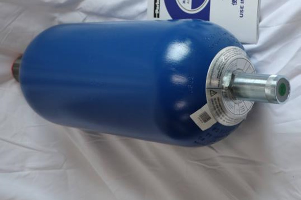 蓄能器的結(jié)構(gòu)類(lèi)型、作用、安裝以及選用要點(diǎn)