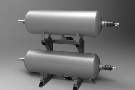 在拆卸非隔離式蓄能器時需注意哪些方面？